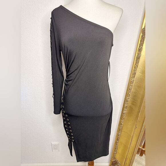 NWT Carmen Marc Valvo Cut And Sew Dress in Black One Shoulder Size Small - Picture 5 of 6